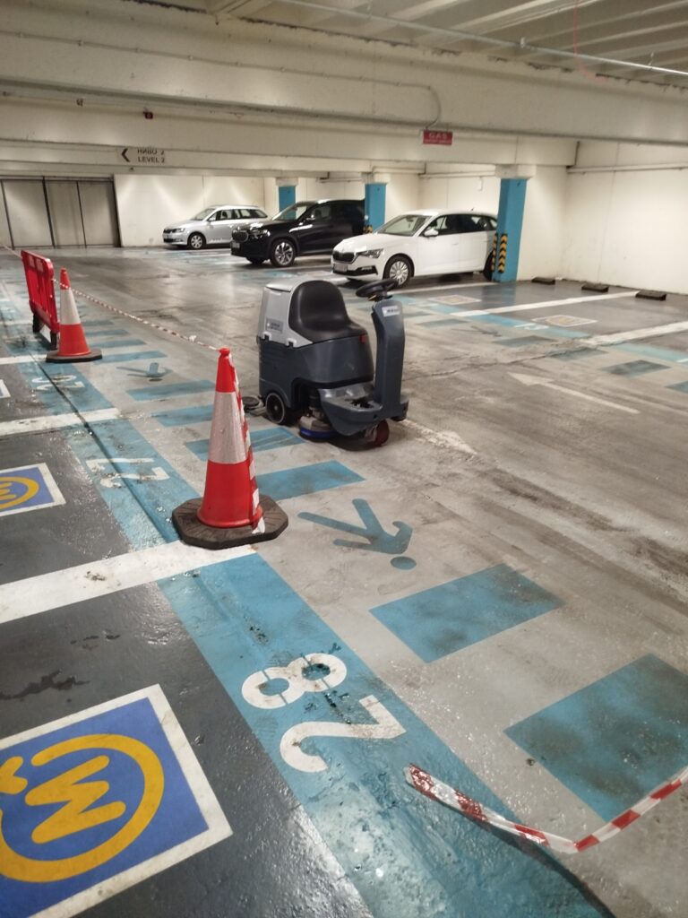 Masinsko pranje podova